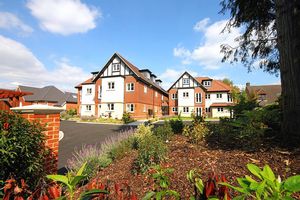 Fir Tree Court, Limpsfield Road